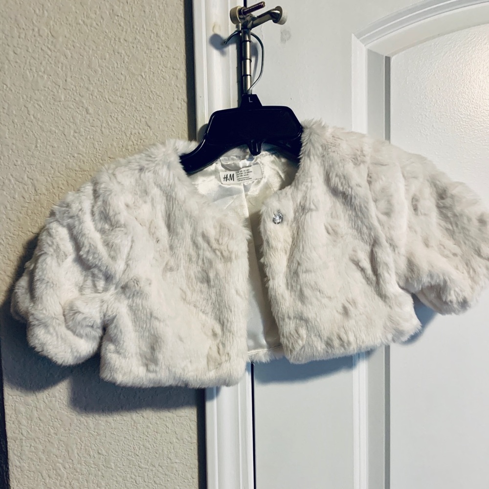 Girls’ Faux Fur Stole